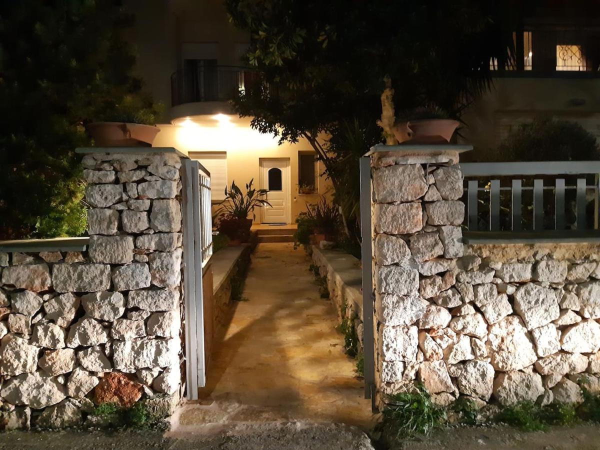 Kounoupidhianá Diamant'S Place With Treehouse Garden מראה חיצוני תמונה