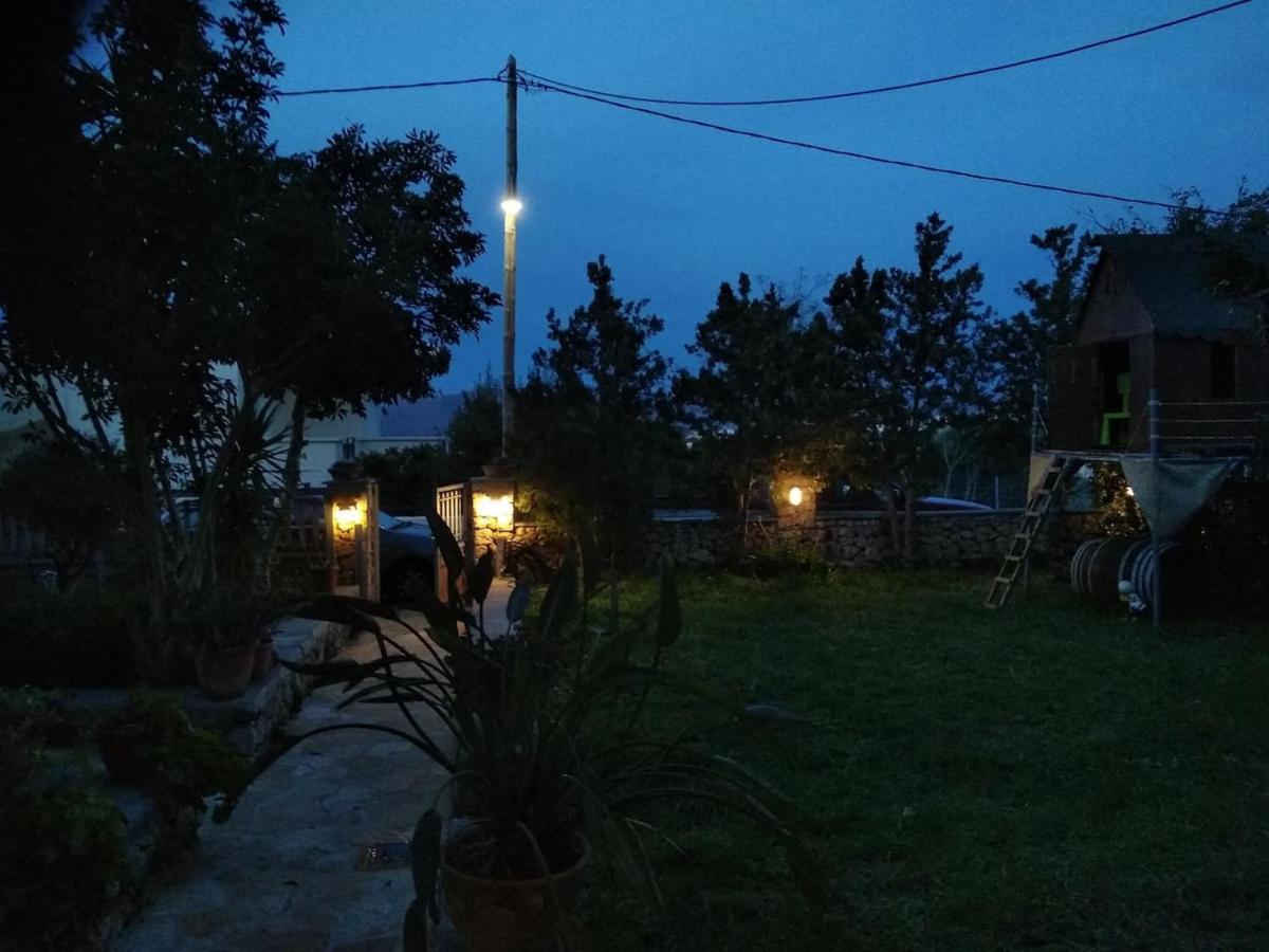Kounoupidhianá Diamant'S Place With Treehouse Garden מראה חיצוני תמונה